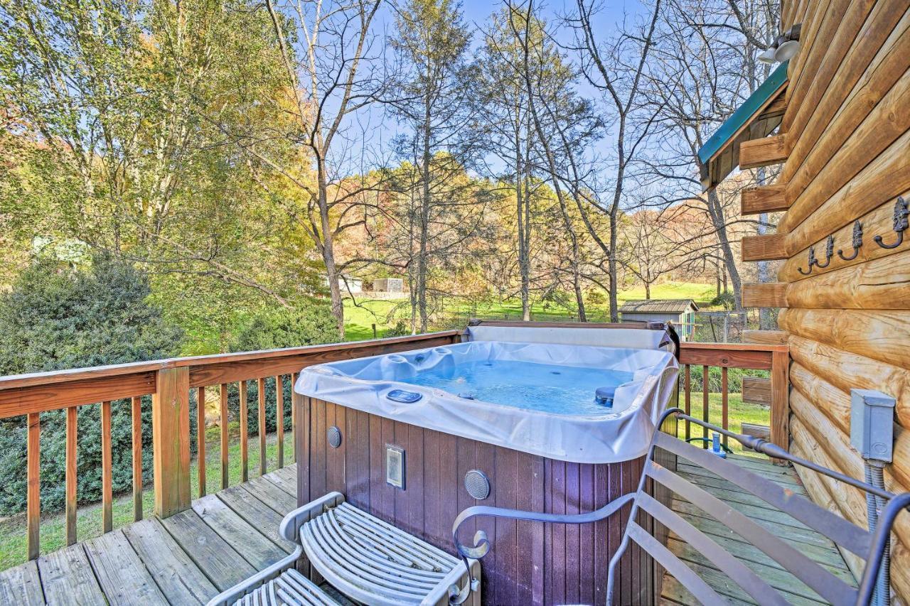 Creekside Bryson City Cabin With Private Hot Tub Exterior foto